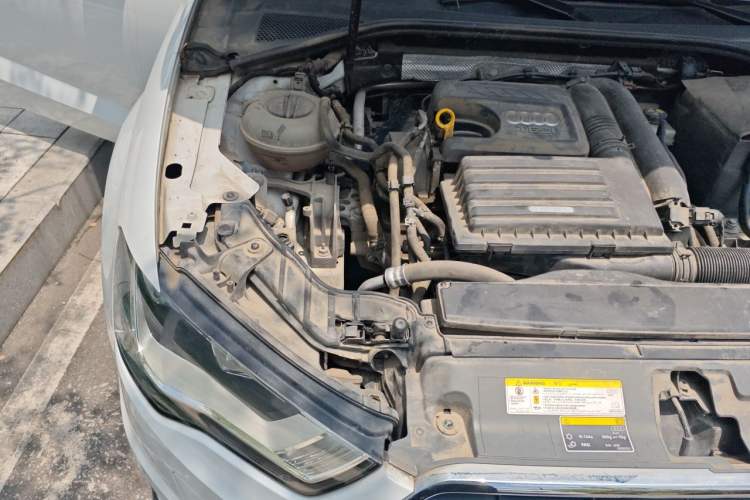 Used Audi A3 2016 Limousine 35 TFSI Ambition Edition Engine Bay Right