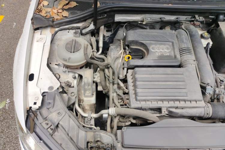 Used Audi A3 2016 Limousine 35 TFSI Ambition Edition Engine Bay Right