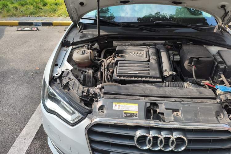 Used Audi A3 2016 Sportback 35 TFSI Style Edition Engine Bay Right