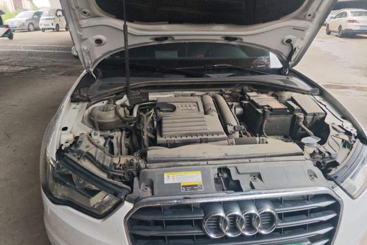 Used Audi A3 2016 Limousine 35 TFSI Ambition Edition Engine Bay Right