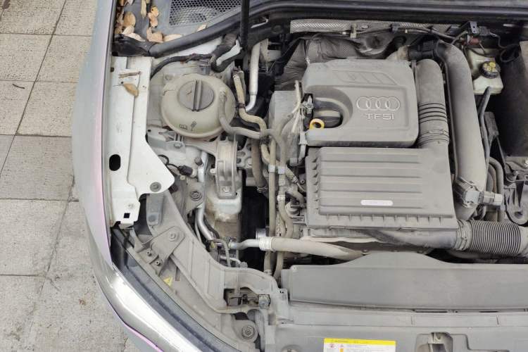 Used Audi A3 2016 Limousine 35 TFSI Prestige Edition Engine Bay Right