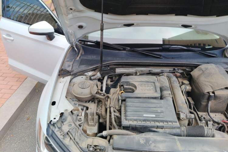 Used Audi A3 2016 Limousine 35 TFSI Prestige Edition Engine Bay Right