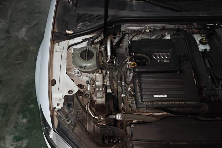 Used Audi A3 2016 Limousine 35 TFSI Ambition Edition Engine Bay Right