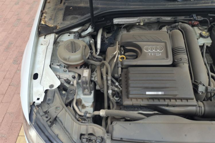 Used Audi A3 2016 Limousine 35 TFSI Ambition Edition Engine Bay Right