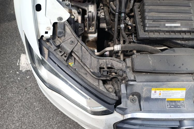 Used Audi A3 2016 Limousine 35 TFSI Style Edition Engine Bay Right