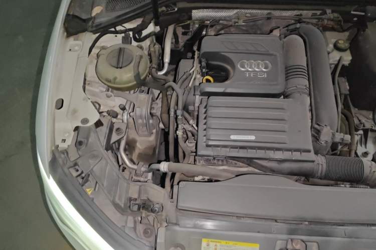 Used Audi A3 2016 Sportback 35 TFSI Ambition Engine Bay Right