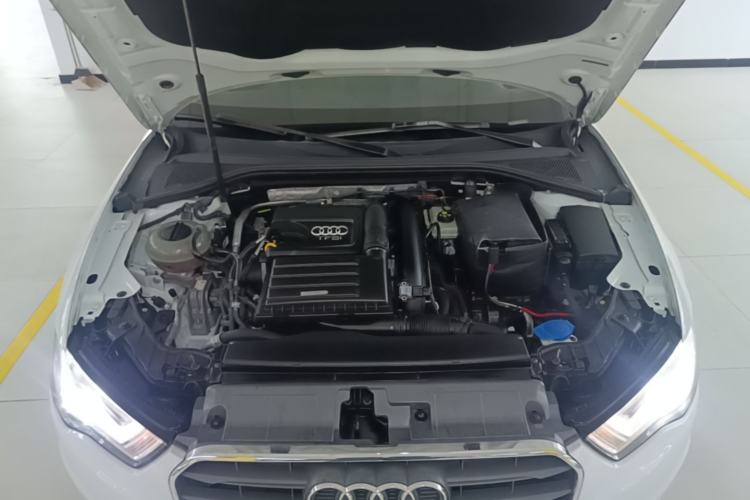 Used Audi A3 2016 Limousine 35 TFSI Ambition Edition Engine Bay