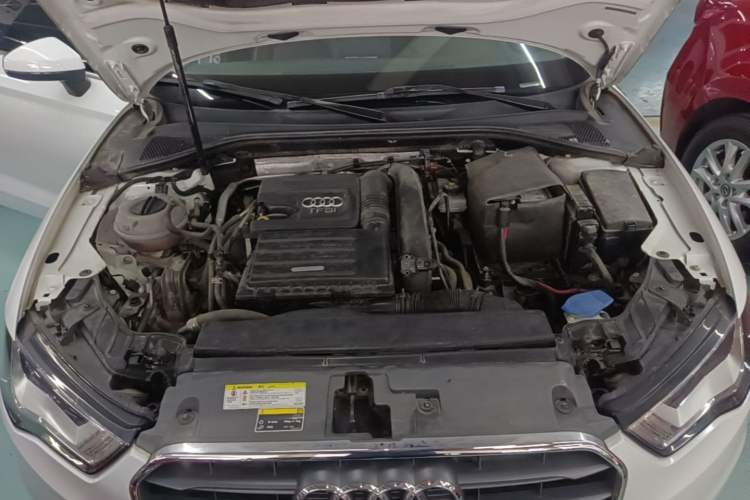 Used Audi A3 2016 Limousine 35 TFSI Ambition Edition Engine Bay