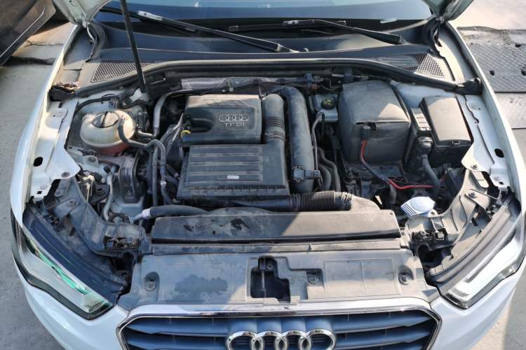 Used Audi A3 2016 Limousine 35 TFSI Ambition Edition Engine Bay
