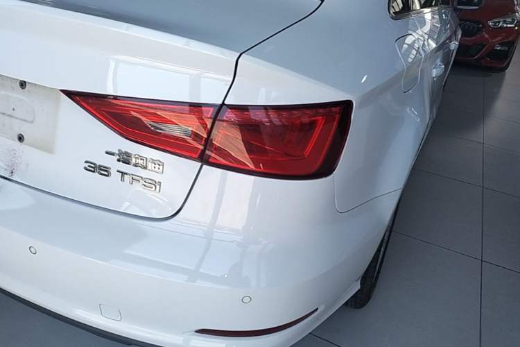 Used Audi A3 2016 Limousine 35 TFSI Prestige Edition Exterior 3