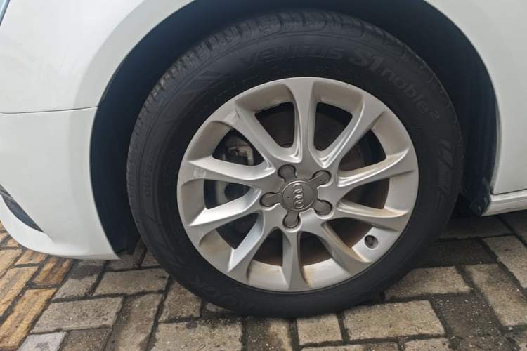Used Audi A3 2016 Sportback 35 TFSI Ambition Exterior 4