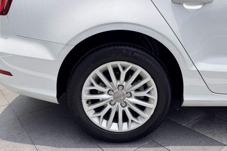 Used Audi A3 2016 Limousine 35 TFSI Prestige Edition Exterior 9