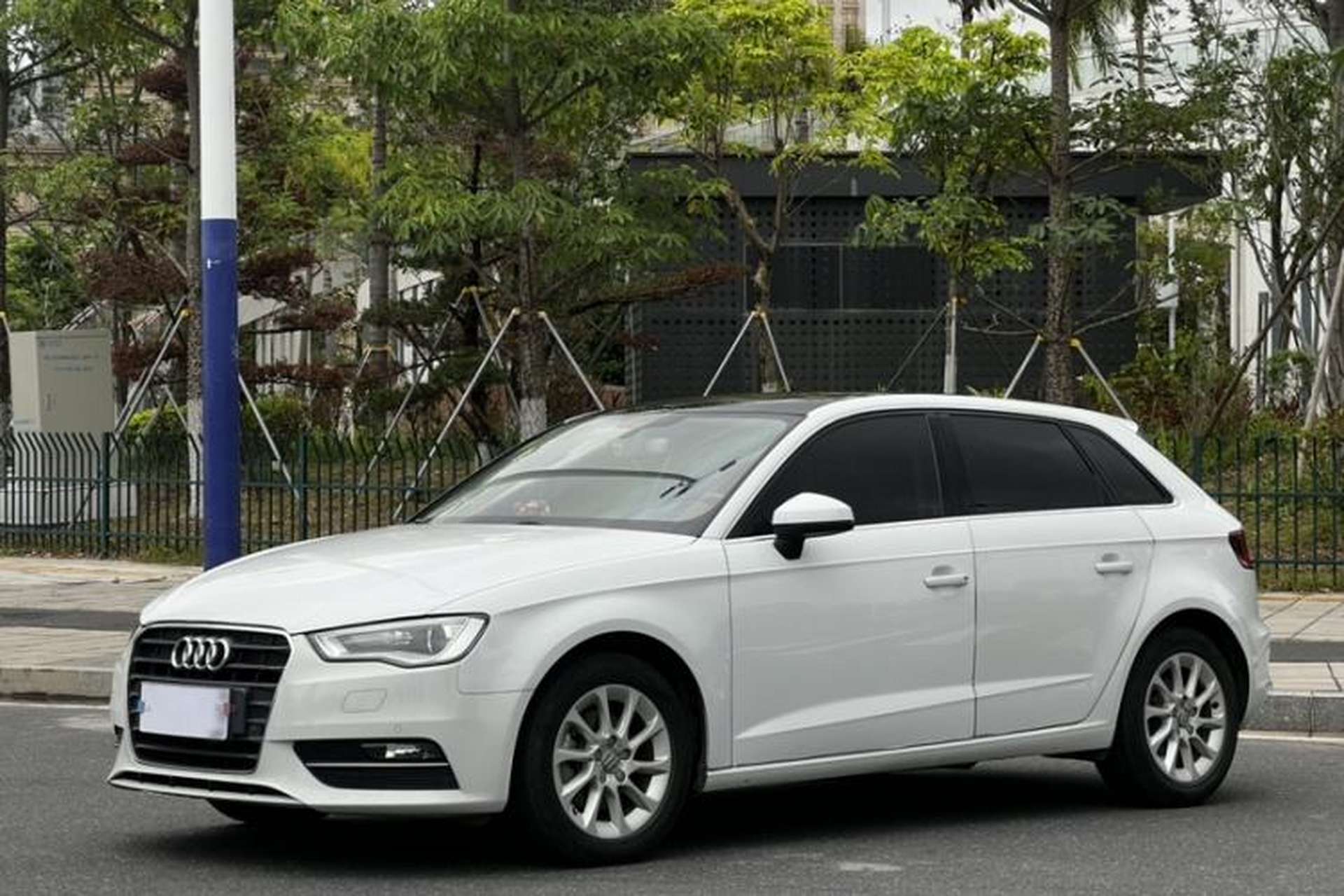 Used Audi A3 2016 Sportback 35 TFSI Ambition Front Left 45 Deg