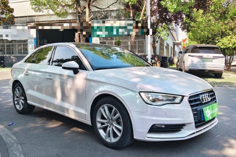 Used Audi A3 2016 Limousine 35 TFSI Style Edition Front Right 45 Deg