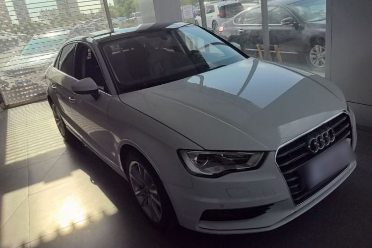 Used Audi A3 2016 Limousine 35 TFSI Style Edition Front Right 45 Deg