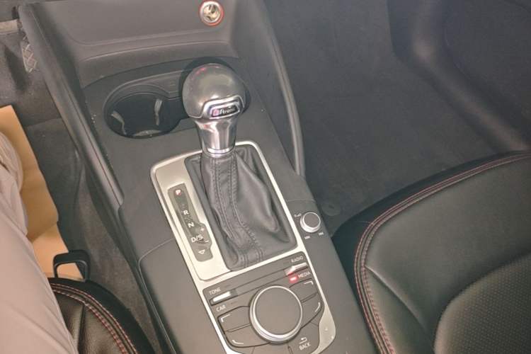 Used Audi A3 2016 Sportback 35 TFSI Ambition Edition Gear Lever