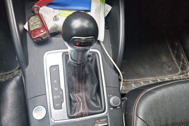 Used Audi A3 2016 Limousine 35 TFSI Special Edition Gear Lever