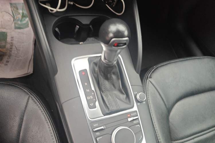 Used Audi A3 2016 Limousine 35 TFSI Prestige Edition Gear Lever