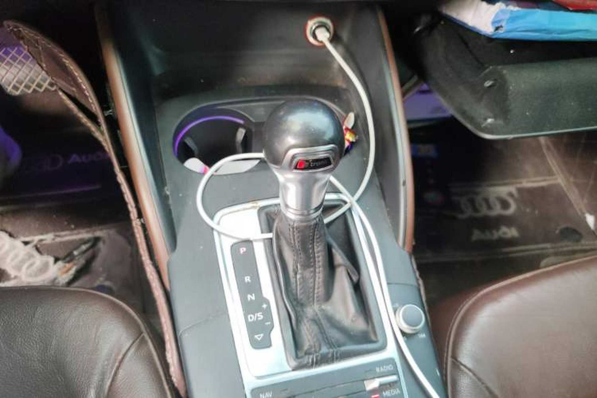 Used Audi A3 2016 Limousine 35 TFSI Style Edition Gear Lever
