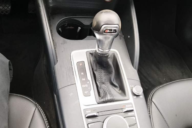 Used Audi A3 2016 Limousine 35 TFSI Prestige Edition Gear Lever