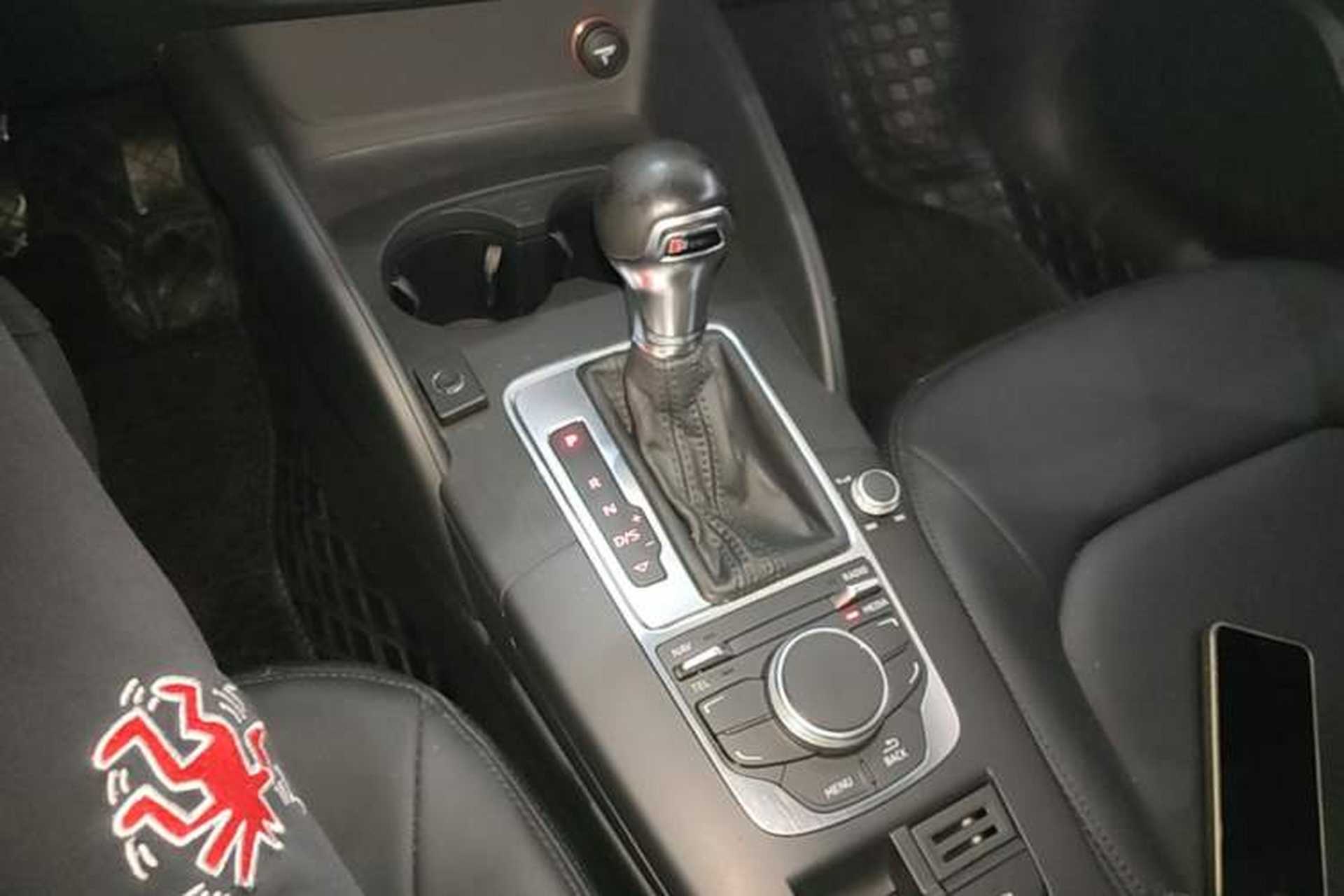 Used Audi A3 2016 Limousine 35 TFSI Prestige Edition Gear Lever