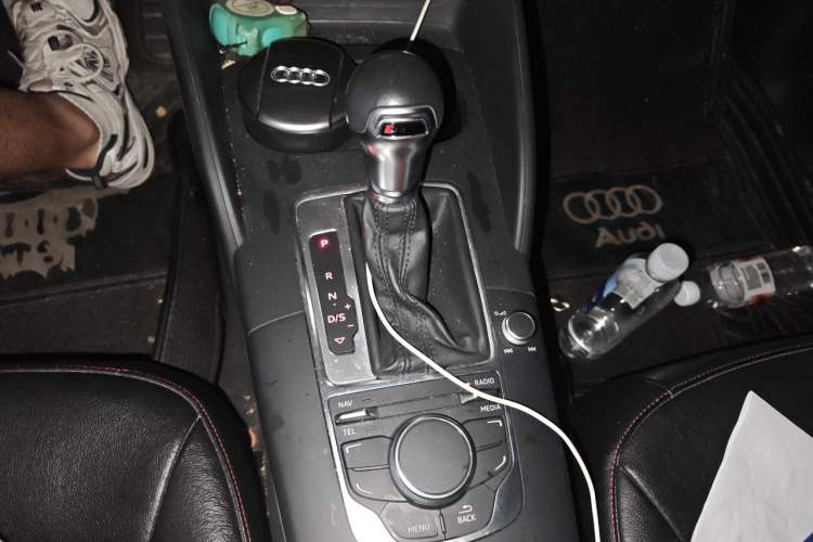 Used Audi A3 2016 Limousine 35 TFSI Prestige Edition Gear Lever