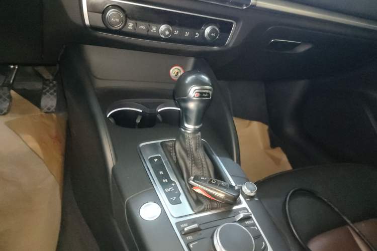 Used Audi A3 2016 Sportback 40 TFSI Style Edition Gear Lever