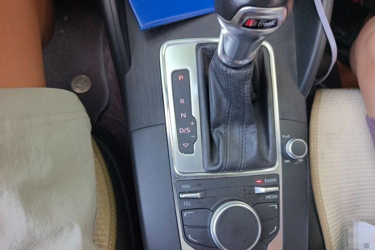 Used Audi A3 2016 Limousine 35 TFSI Prestige Edition Gear Lever