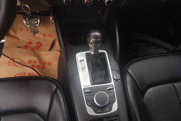 Used Audi A3 2016 Sportback 35 TFSI Ambition Gear Lever