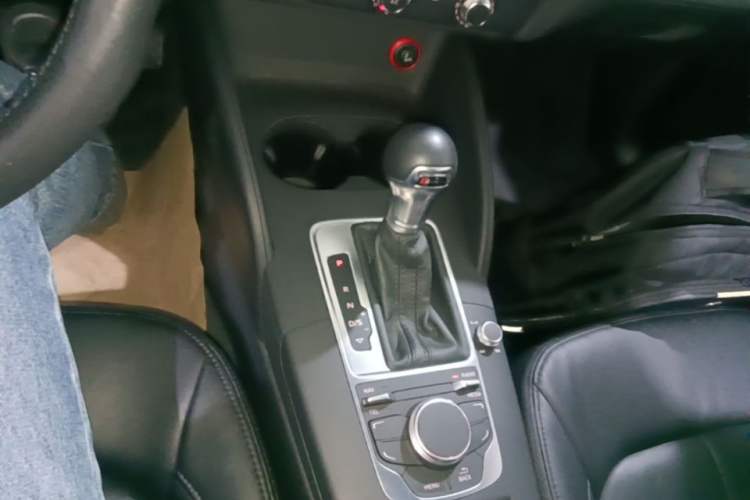 Used Audi A3 2016 Sportback 35 TFSI Ambition Gear Lever