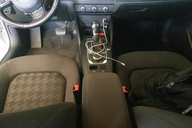 Used Audi A3 2016 Sportback 35 TFSI Ambition Gear Lever