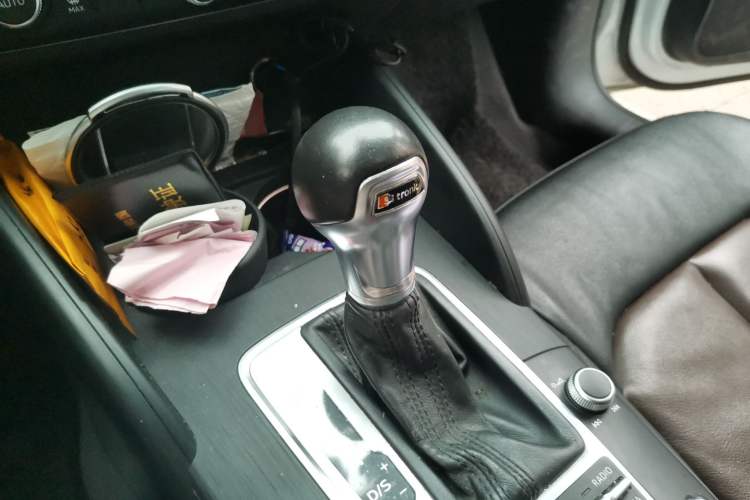 Used Audi A3 2016 Limousine 40 TFSI Style Edition Gear Lever
