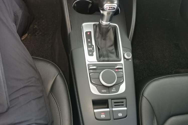 Used Audi A3 2016 Sportback 35 TFSI Style Edition Gear Lever