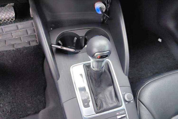 Used Audi A3 2016 Limousine 35 TFSI Prestige Edition Gear Lever