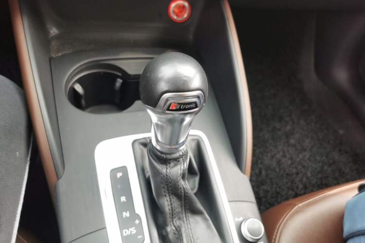 Used Audi A3 2016 Sportback 35 TFSI Style Edition Gear Lever
