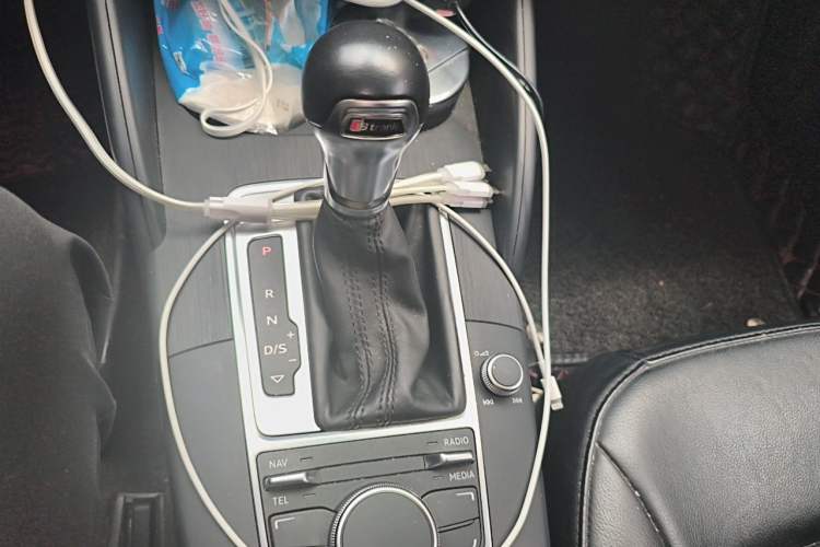 Used Audi A3 2016 Limousine 35 TFSI Prestige Edition Gear Lever