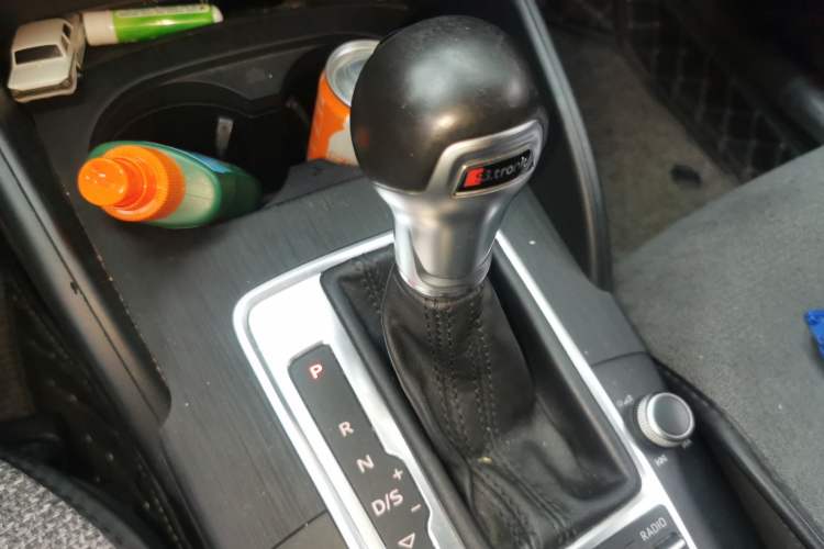 Used Audi A3 2016 Limousine 35 TFSI Ambition Edition Gear Lever