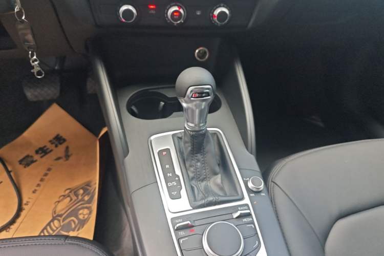 Used Audi A3 2016 Sportback 35 TFSI Ambition Gear Lever