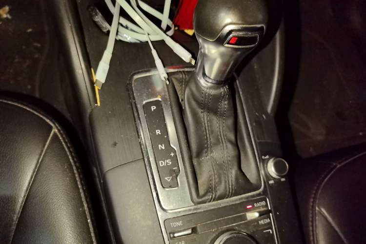 Used Audi A3 2016 Limousine 35 TFSI Ambition Edition Gear Lever