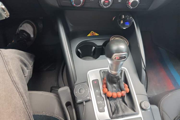 Used Audi A3 2016 Limousine 35 TFSI Ambition Edition Gear Lever