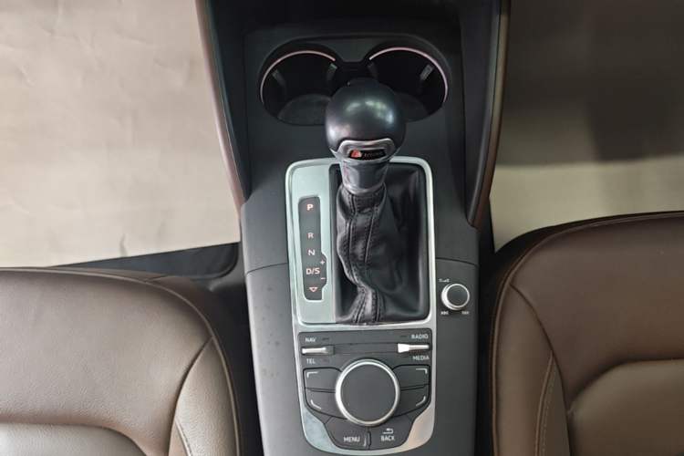 Used Audi A3 2016 Sportback 35 TFSI Style Edition Gear Lever
