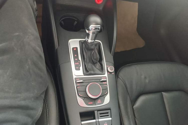 Used Audi A3 2016 Sportback 35 TFSI Style Edition Gear Lever