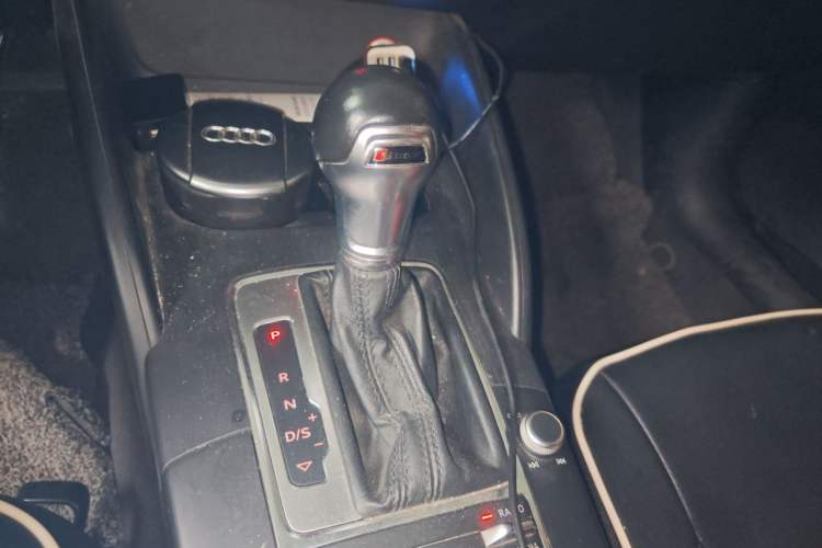 Used Audi A3 2016 Limousine 35 TFSI Ambition Edition Gear Lever
