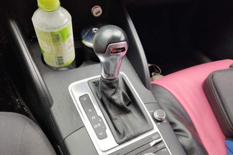 Used Audi A3 2016 Limousine 35 TFSI Prestige Edition Gear Lever
