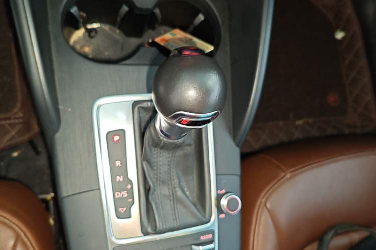 Used Audi A3 2016 Limousine 35 TFSI Prestige Edition Gear Lever