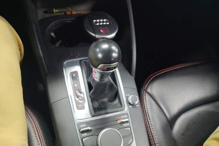 Used Audi A3 2016 Sportback 35 TFSI Ambition Edition Gear Lever