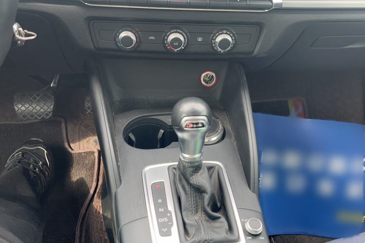 Used Audi A3 2016 Limousine 35 TFSI Prestige Edition Gear Lever
