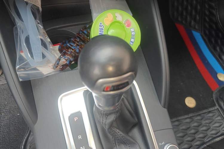 Used Audi A3 2016 Sportback 35 TFSI Ambition Edition Gear Lever