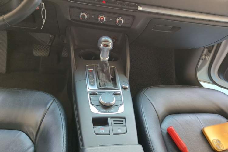 Used Audi A3 2016 Limousine 35 TFSI Prestige Edition Gear Lever