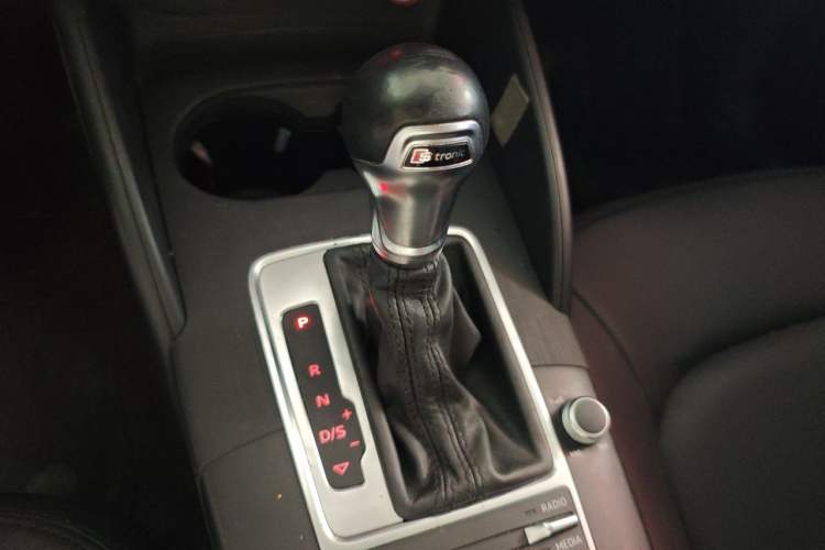 Used Audi A3 2016 Sportback 35 TFSI Ambition Gear Lever